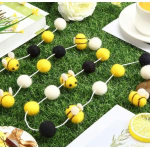 China 2.5cm Bees 6.56ft Felt Pom Pom Garlands With 2cm Balls on sale