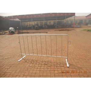 Hot Dipped Galvanized Crowd Control Barriers Silver Color With Bridge Type Foot