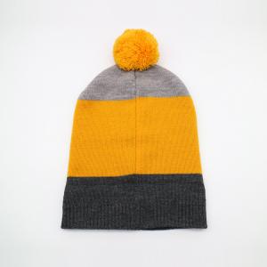 China Lightweight 58CM Knit Beanie Hats For Winter Season In Black Grey Yellow on sale