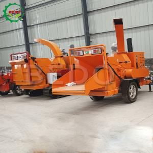 Mobile Garden Branch Shredder Machine 55HP Diesel Engine Electric Start
