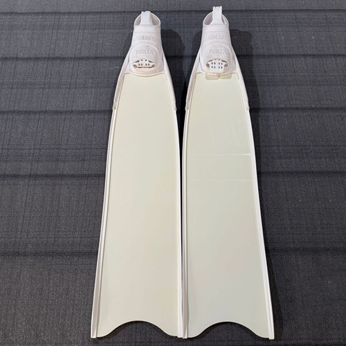 Adjustable Pure White Freediving Carbon Fiber Fins For Spearfishing Hunting