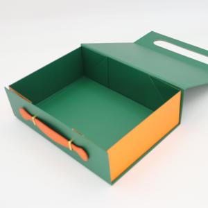 Luxury Customized Cardboard Magnet Folding Packaging Boxes With Handle For