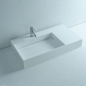 White Color Wall Hung Basin Easy To Clean With 3 Years Warranty