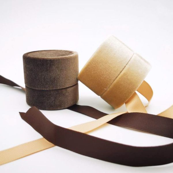 Luxury Velvet Ring Box with Custom Logo and Flexible Size for Elegant Jewelry