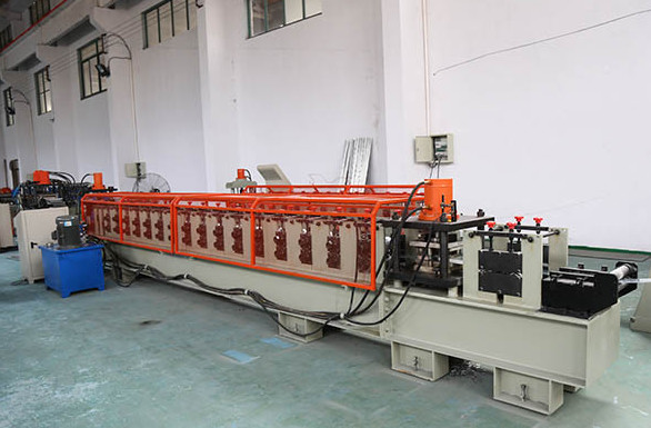 Quality Galvanized Steel Sheet Roll Forming Machine Chain Drive High Efficiency wholesale