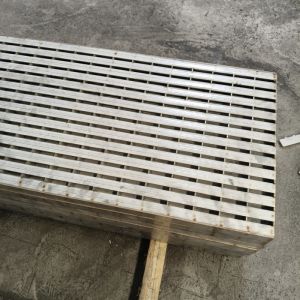 Cheap YB/T4001-2007 Standard Polished Metal Grid Grating Customizable Versatile Solutions for sale