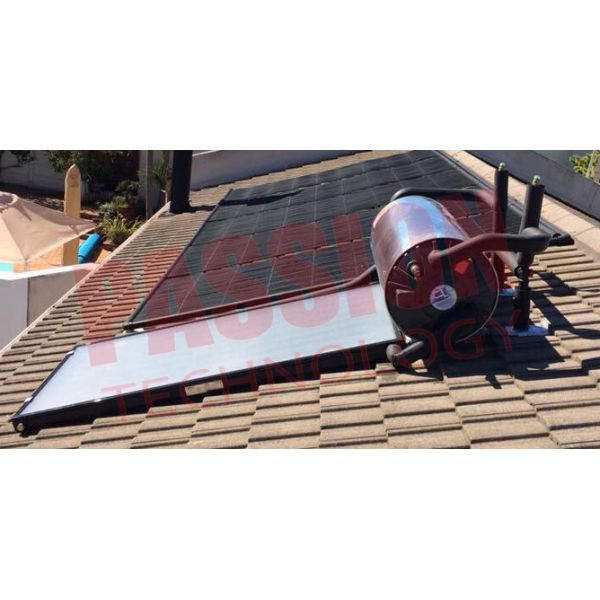 Roof Mounted Stainless Steel 316 Solar Water Heater , Pressurized Solar Hot Water System