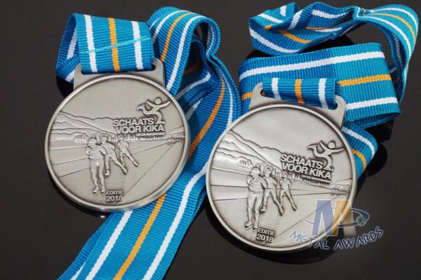 Quality Sports Skiing Event 3D Effect Metal Award Medals With Antique Silver Plating Stripe Ribbon wholesale