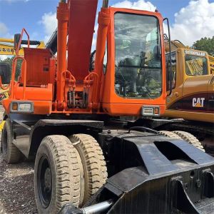 DH210 Used Doosan Wheeled Excavator 21 Ton Robust Construction