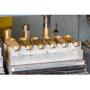 cnc grinding machine Basin Faucet Polishing Machine With FUNAC Robotic Arm