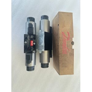 Industrial Dg4V Hydraulic Solenoid Directional Valve with Carbon Steel material