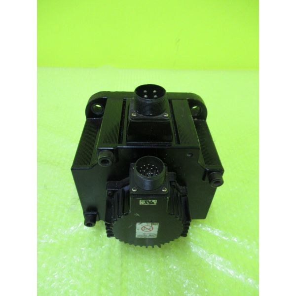 Yaskawa SGMGH-12A2B21 AC Servo Motor 11.6A 1.2KW 1000RPM 200V NEW
