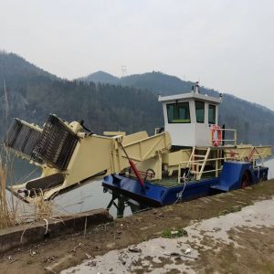 Waterweed Harvesting Aquatic Weed Harvester Boat With 8m3 Silo Storage Capacity