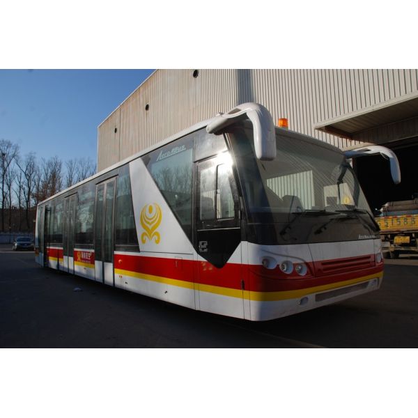 Quality 4 Stroke Diesel Engine Shuttle Bus To The Airport With Aluminum Apron wholesale