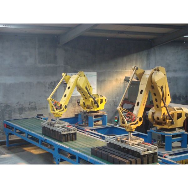 Quality Robot Setting System Automatic Brick Making Machine 0.8Mpa Pressure wholesale