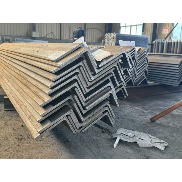 Quality Hot Rolled Galvanized Steel Angle Lintel For Civil Building Door Frame Customizable Design wholesale