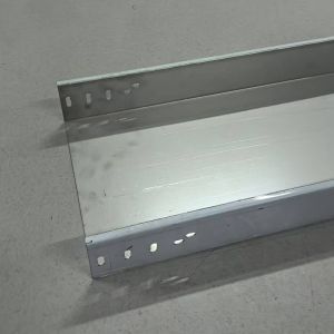 Non Combustible Stainless Iron Electric Cable Trunking For Wall Mounted Or Suspended Installation