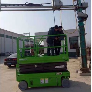 Mobile Scissor Table Self Propelled Work Platform Anti Skid Dc24v Battery