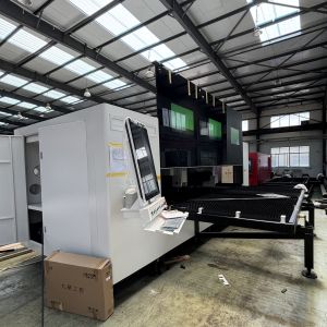 High Power Side Pull 6000W 3015LS Metal Sheet Fiber Laser Cutting Machine