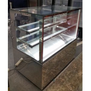 Stainless Steel Base Refrigerated Pastry Case Cooler With Double Shelves
