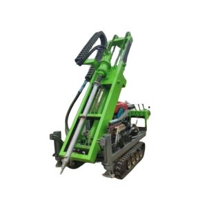 Small Rubber Crawler Solar Pile Driver Single Pump 1m - 30m Borehole Depth