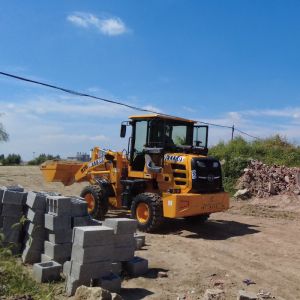 Small Construction 1.5 Ton Wheel Loader 3340 Kg Operating Weight Isuzu Alex