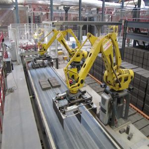 Brick Plant Automatic Robot System With Stacking Grippers Yellow