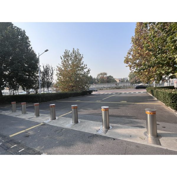 Quality Electrical Lifting Automatic Bollards For Driveways 304 316 Stainless Steel wholesale