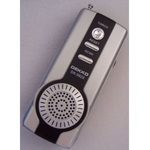 DK-9925 FM MINI Portable Radio Support Earphone Listen And Automatic Scanning