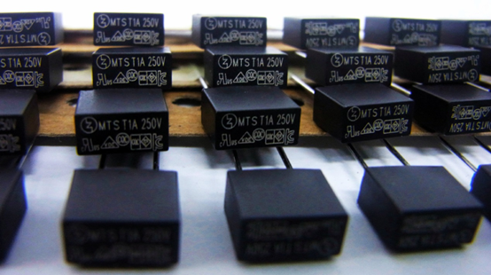 Eaton Cooper Bussmann SR-5 Substitute Time Lag Subminiature Fuse 8.4mm 250V With Global Certificates