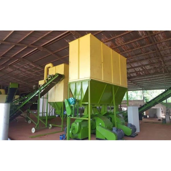 Cow dung, sheep manure as materials to make organic fertilizer pellets