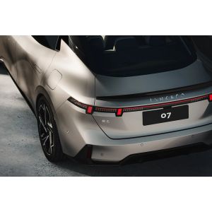 5 Seat Lynk And Co Electric Car Sedan Type Front Wheel Drive EV 180km/h