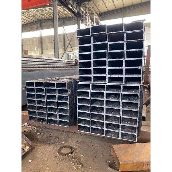 Q235B Rectangle Square Welded Tube Pipe Hollow Section API Certification