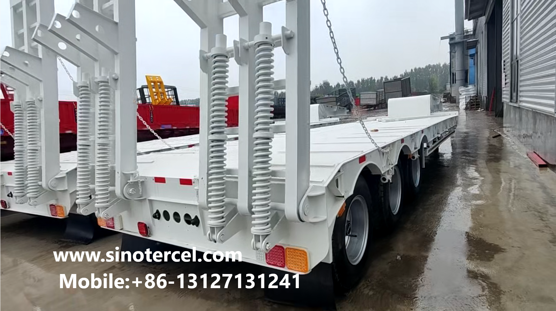 3 Axles Flat Bed Semi Trailer With Anti Rust Chassis Surface White