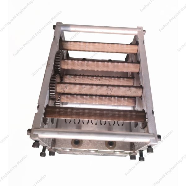 Plastic Mold Components Shaping Dies In Polyamide Thermal Break Bar Extrusion