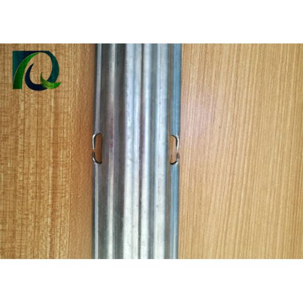 2.0MM x 2.4M Size Metal Grape Pole Metal Grape Vine Trellis For Vineyard And