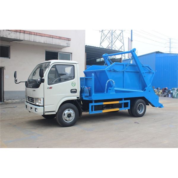 Mobile Dongfeng 4 Cbm Waste Removal Trucks 6 Wheel With Hydraulic Control