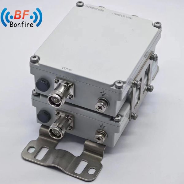 RF Diplexer 1710-1880 1920-2170 2300-2400 2500-2700MHz RF Triplexer 3 Way