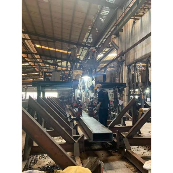 High Strength Prefab Steel Structure Garage Workshop Building