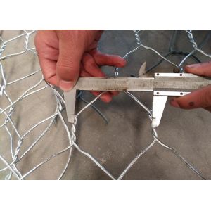 Hot-dipped Galvanized Hexagonal Chicken Wire Mesh with 0 . 5 mm Wire Diameter