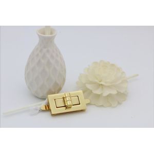 Newest custom simple rectangle light gold bag hardware twist turn locks