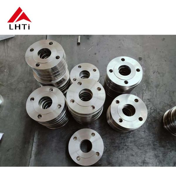 Grade 2 Grade 5 Titanium Flanges ASTME B381 Long Weld Neck Flange Raised Face
