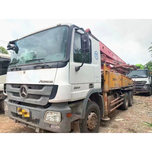 Sy 37 Concrete Mixer Truck Pump with Max.Theory Output High/Low Pressure 67/120 M3/H