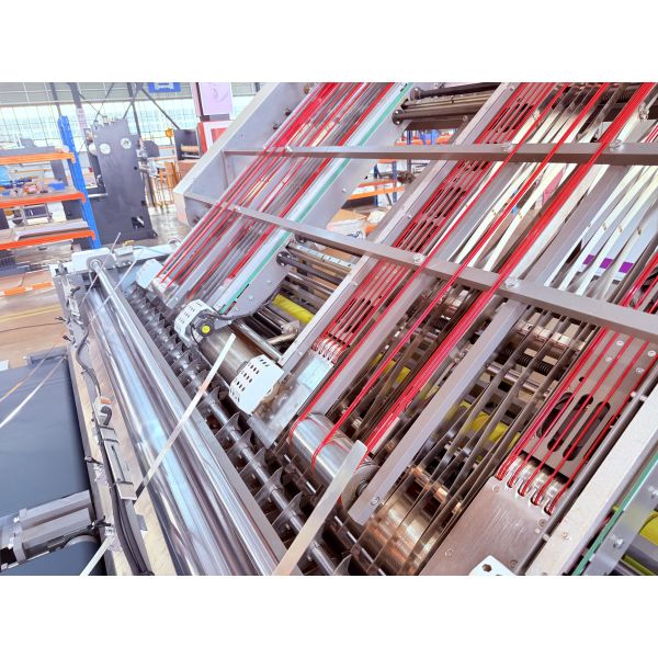 Remote System Optional Flute Bonding Machine Automatic Flute Laminator Offering