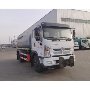High Capacity Guardrail Cleaning Truck 9.61 Cubic Meters Stable Operation