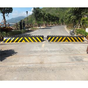 Traffic Access control Hydraulic Road Blocker , safety road blocker system