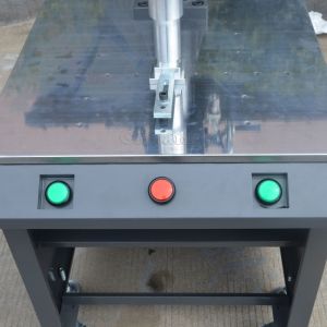 15k 2600w Ultrasonic Plastic Welder 180kg 680x900x1650mm For ABS PP PE