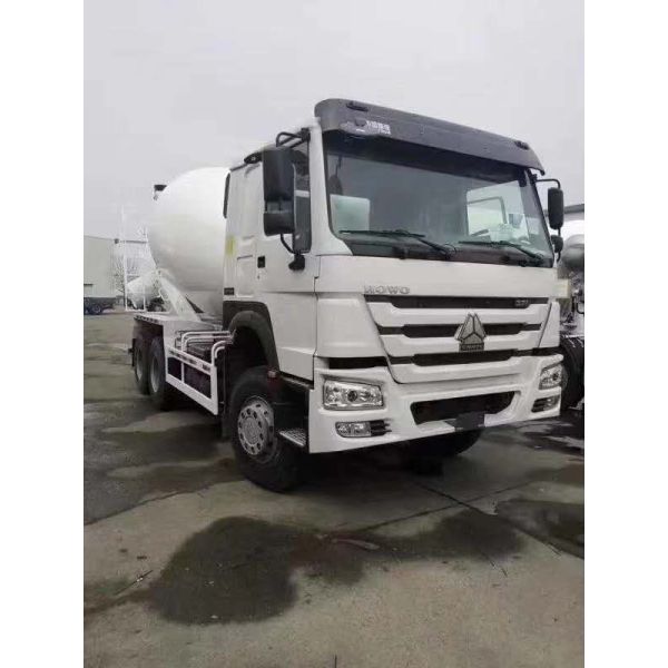 Sinotruk Howo 6X4 9 m3 Concrete Mixer Truck With German ZF Steering