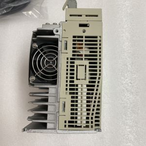 OMRON R88D-WT15HF SERVO DRIVE 3PH 4.8/5.4A 380-480V 50/60HZ 1.5KW