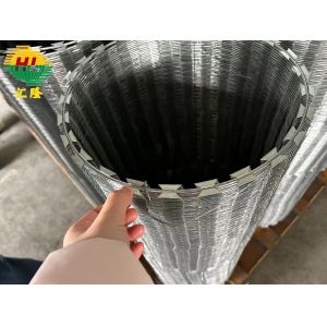 China 450mm Diameter 2.5mm Barbed Wire Coil Fencing Customed Electric Galvanized on sale